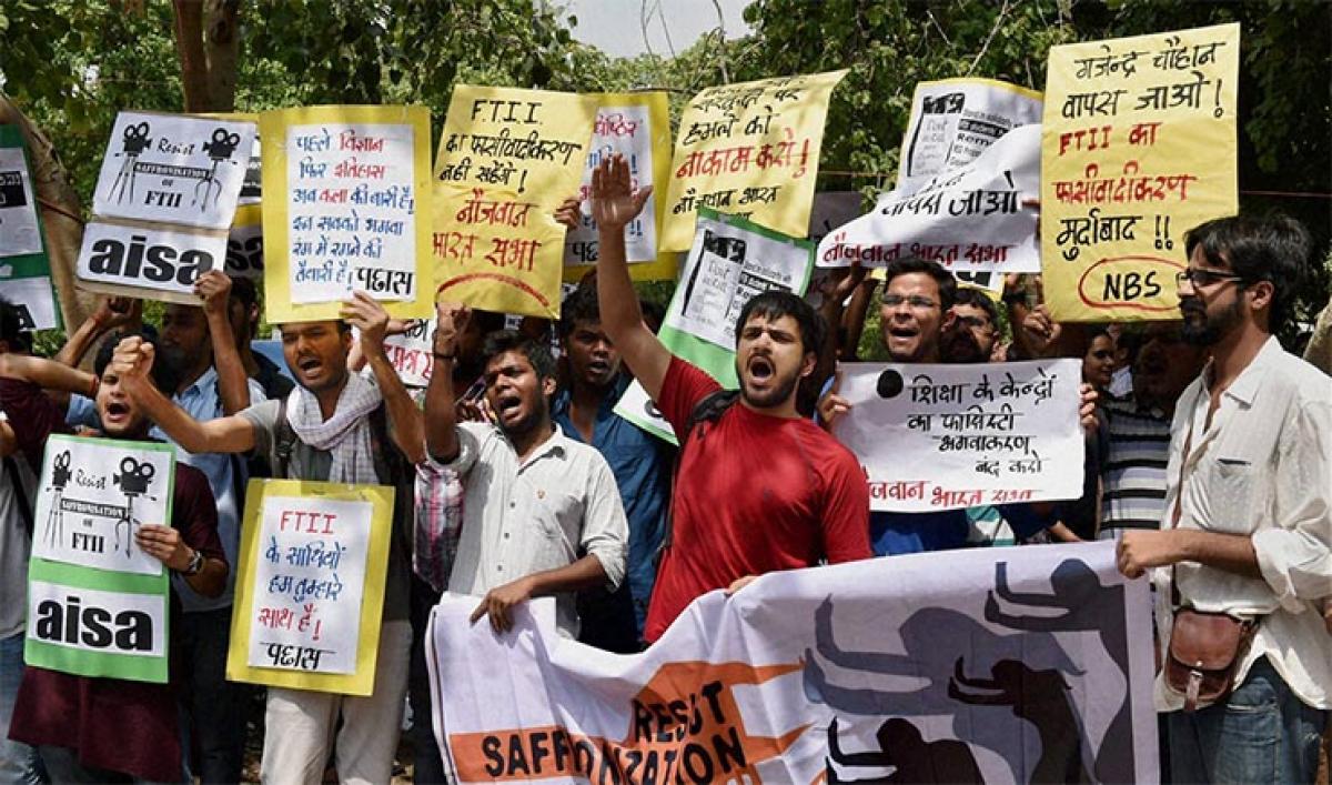 Students protest against the appointment of Gajendra Chauhan as the chairman of the FTII governing council, in New Delhi on Friday